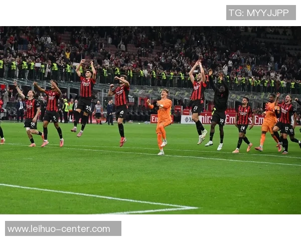 意甲激战：AC米兰与那不勒斯握手言和全场沸腾的赛后点评