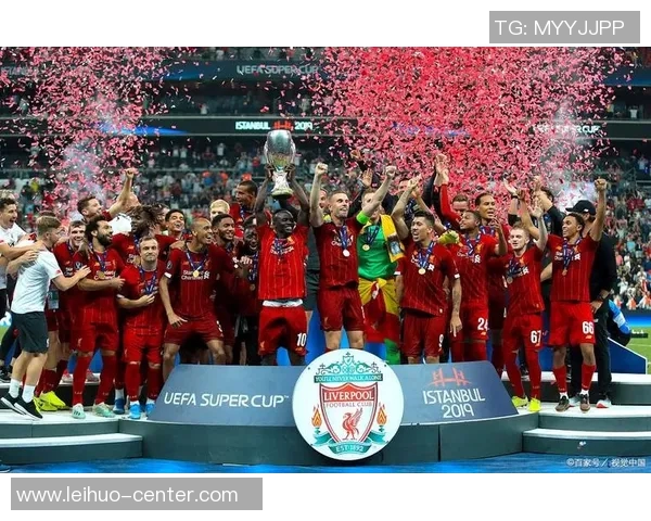 友谊赛精彩对决尤文图斯与曼联战成平局神扑瞬间引发全场热烈反响